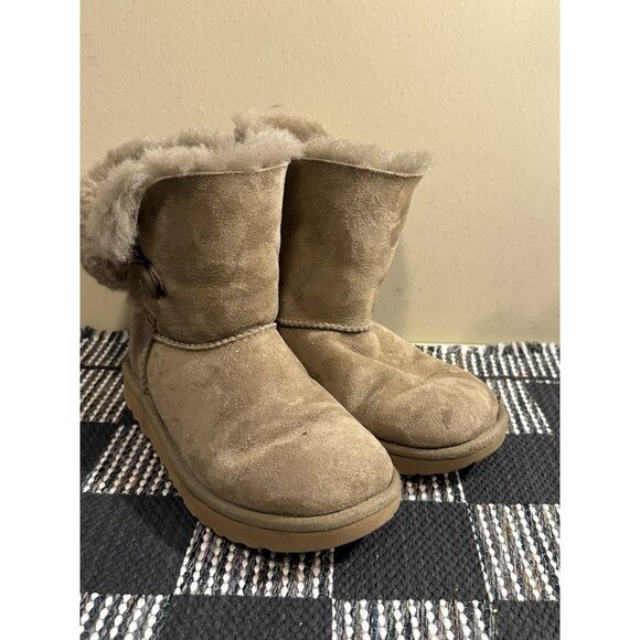 UGG Women's Bailey Button Winter Boot Size 3 - Chestnut - Picture 1 of 9